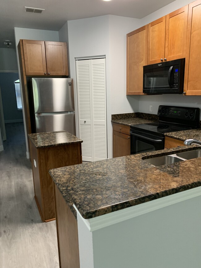 Kitchen - 2176 Portofino Pl