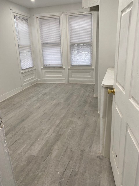 Foto del edificio - 10 N 42nd St