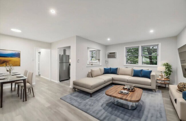 Building Photo - Apartments At Pine Brook