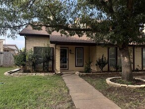 Building Photo - 2312 Garden Park Ct