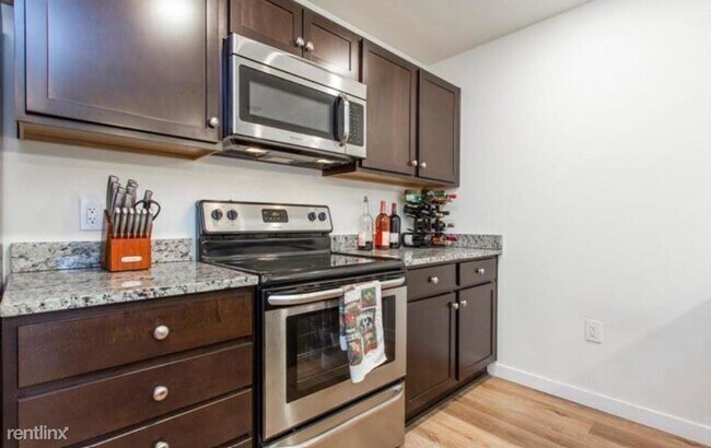 Foto del edificio - 2 br, 2 bath Triplex - 3104 North Broad St...