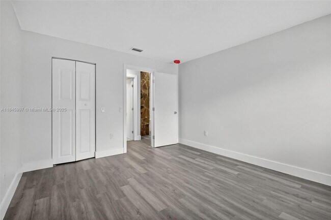 Foto del edificio - 17329 NW 62nd Ct