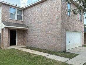 Building Photo - 22819 Sugar Bear Dr