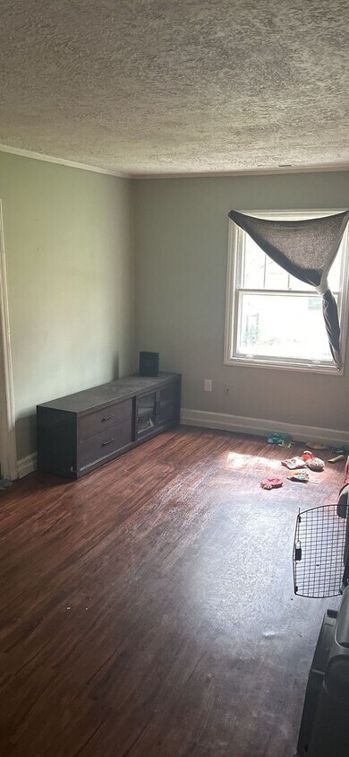 Building Photo - 3 Bedroom, 1 Bath Home in Pendleton