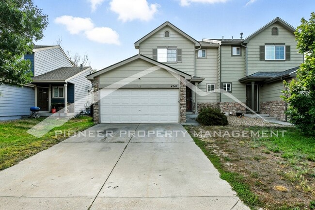 Spacious Townhouse with Washer/Dryer and F... - Spacious Townhouse with Washer/Dryer and F...