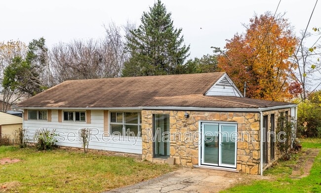 Photo - 4520 Nicholas Rd NW House