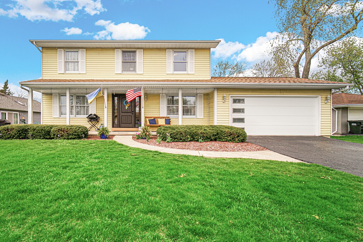 406 W Woodworth Pl, Roselle, IL 60172 House Rental in Roselle, IL