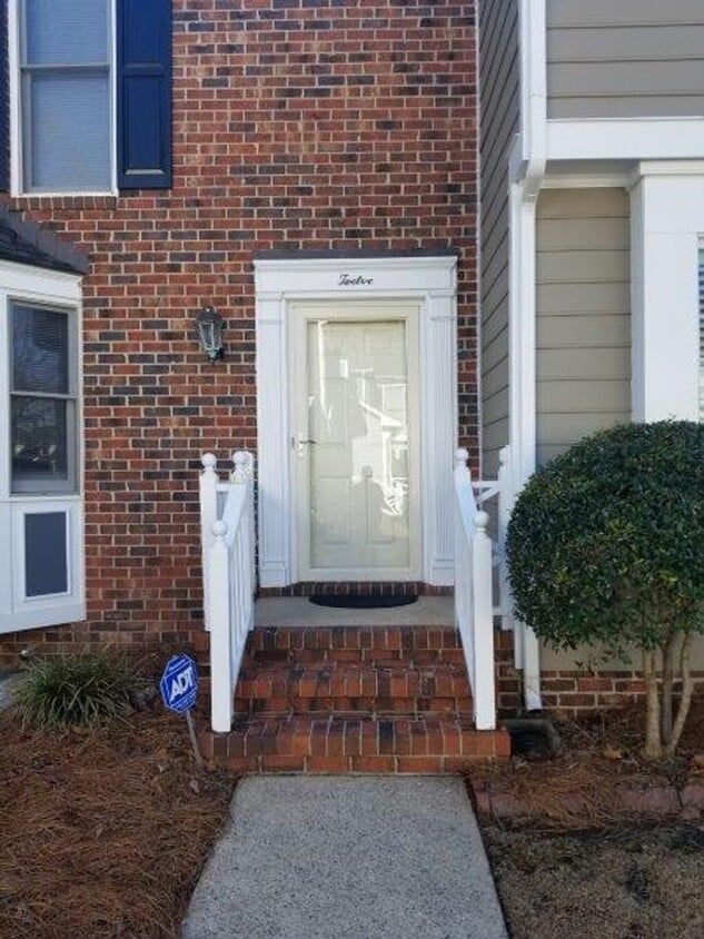 Primary Photo - 3102 Cashwell Dr