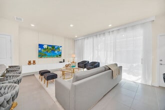 Building Photo - 4042 Lana Ave