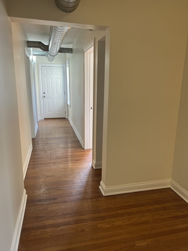Building Photo - 653 E 90th Pl