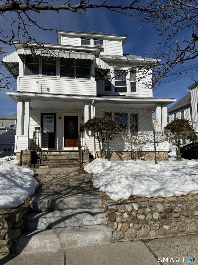 Building Photo - 117 Palm St