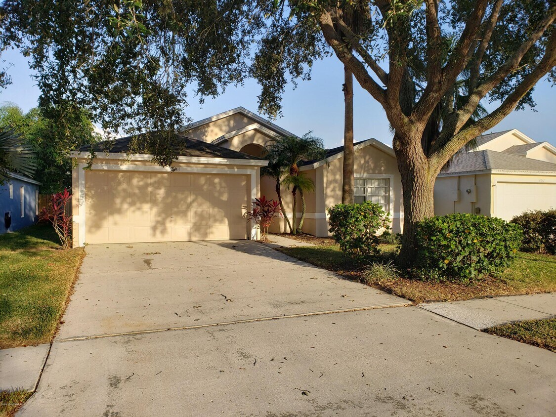 8011 Bracken Ln, Melbourne, FL 32940 House Rental in Melbourne, FL