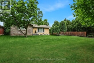 Building Photo - 18 Wakil Dr
