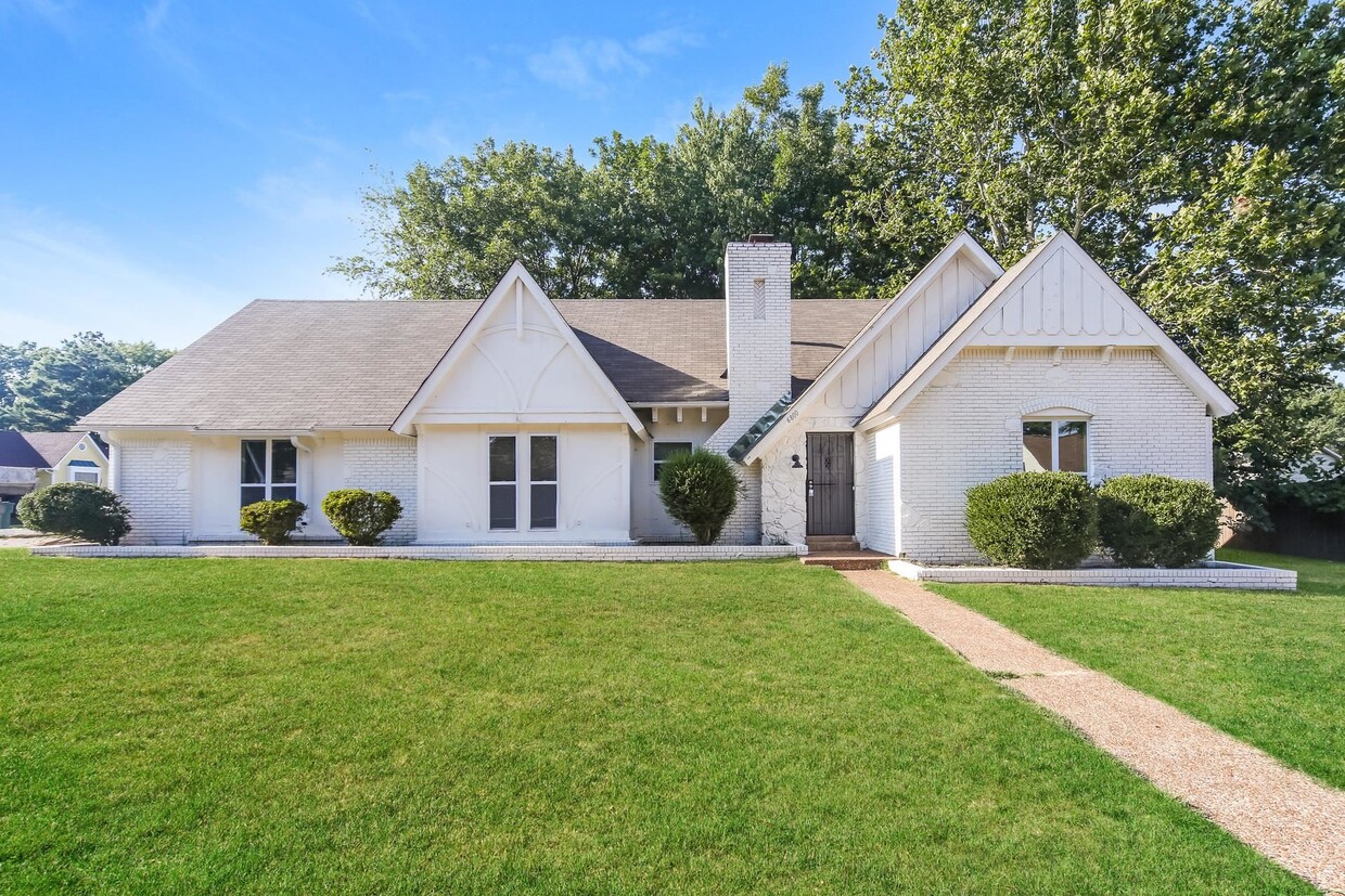 Primary Photo - 6800 Cleary Dr