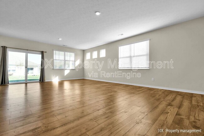 Foto del edificio - 5851 Ryman Dr