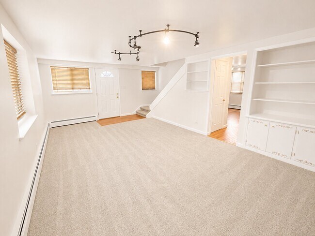 Building Photo - 1375 Everett Ct