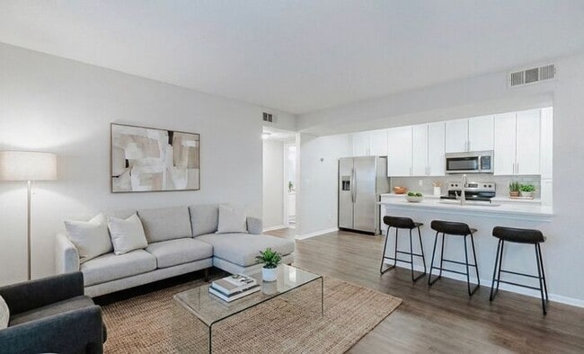 Photo - Luxurious 1-Bedroom Apartment in Atlanta’s Upper Westside | In-Home Washer & Dryer