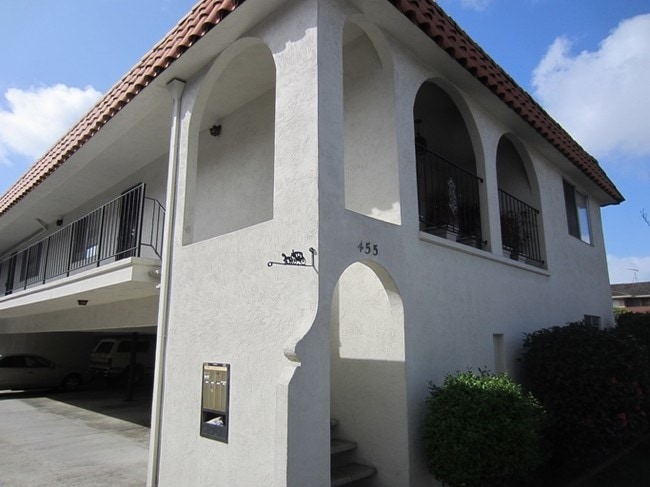 Building Photo - 455 Juana Ave