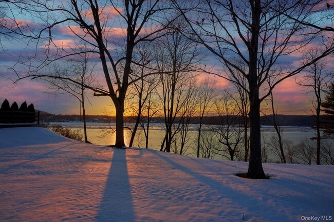 Building Photo - 41 Grinnell St