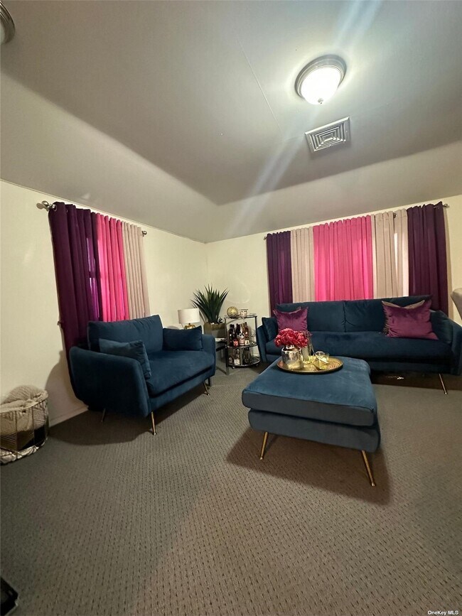 Foto del edificio - 141-32 255th St