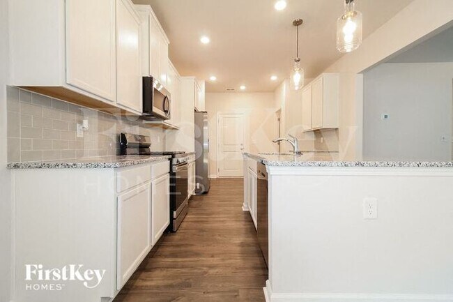 Building Photo - 400 Ashborne Ln