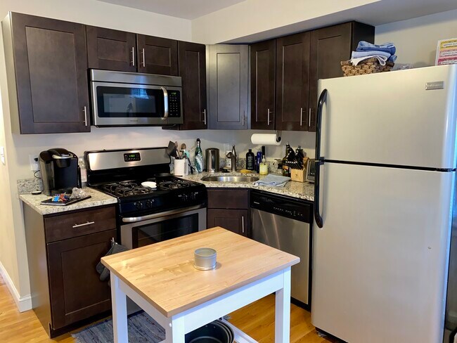Foto del edificio - 167 Thorndike St
