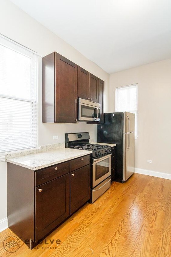 Foto principal - 1850 N St Louis Ave