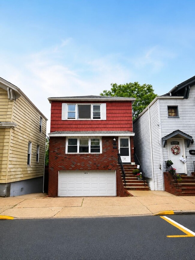 Building Photo - 130 70th St