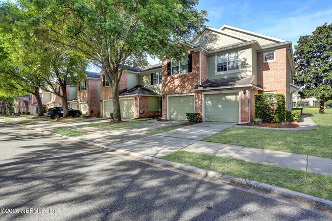 Foto del edificio - 7518 Red Crane Ln