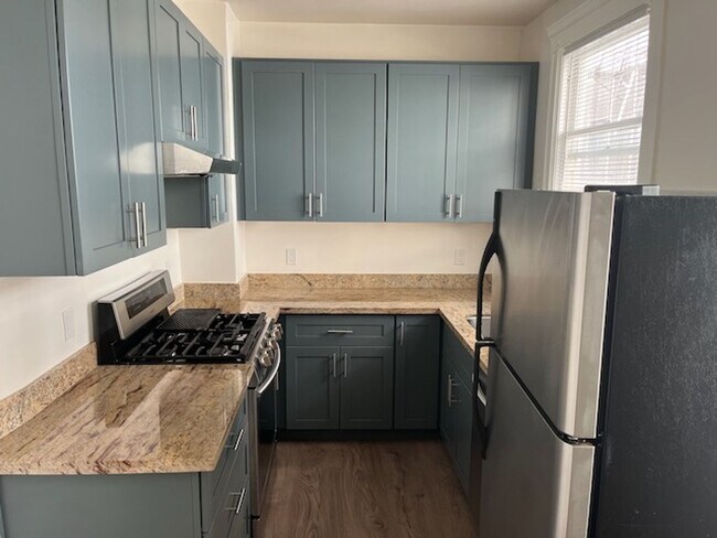 Building Photo - Large one bedroom apartment in great locat...