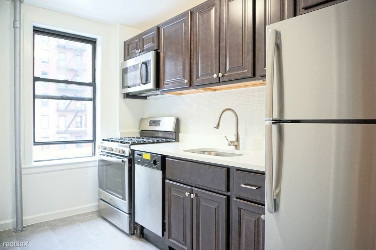 Primary Photo - 3432 91st St