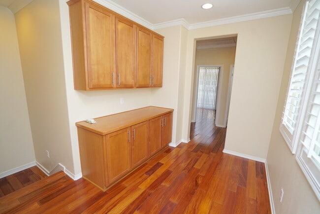Building Photo - West Creek - Upgraded Townhome for Rent in...
