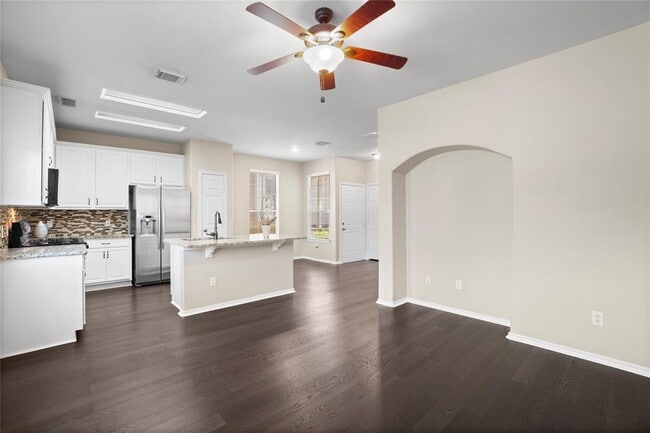 Building Photo - 15 Blue Creek Pl