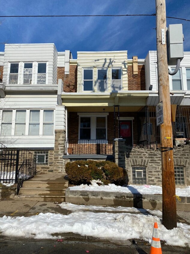 Primary Photo - Charming 3-Bedroom Townhome in Olney-Oak L...