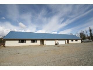 Primary Photo - 1825 N Silver Pond Cir