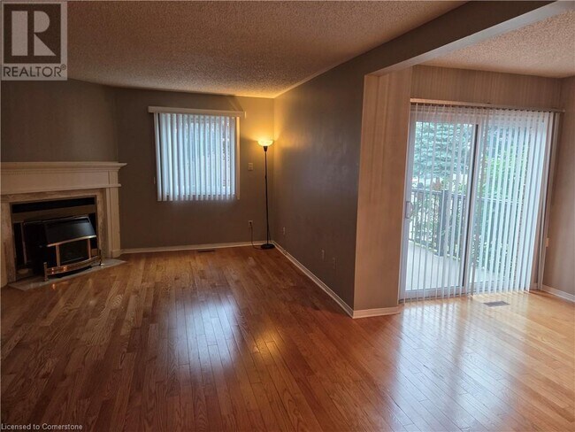 Building Photo - 38 Elora Dr