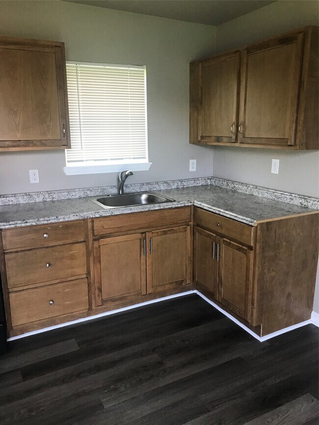 Foto del edificio - 1711 W 5th St