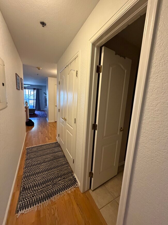 Foto del edificio - 205 Hurd Ln
