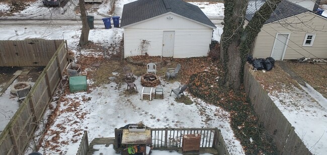 Building Photo - 236 E Maynard Ave