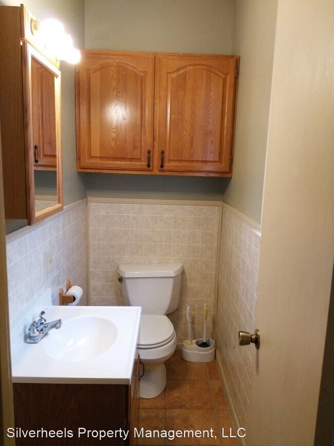 Building Photo - 3 br, 1.5 bath House - 814 Fourth Street