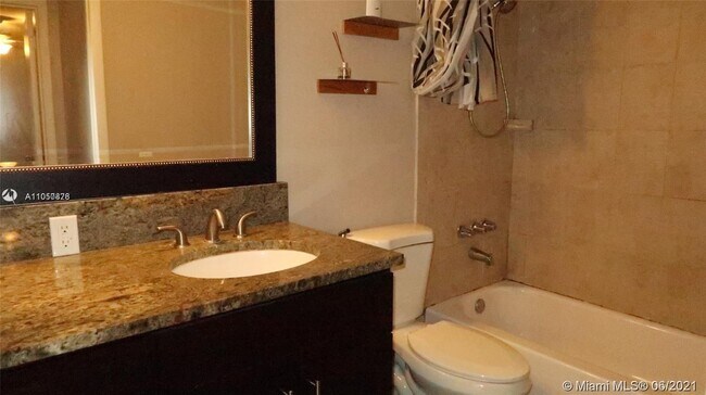 Foto del edificio - 7208 Fairway Dr