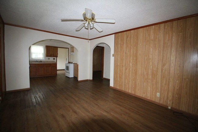 Building Photo - 2 br, 1 bath House - 150 Modern
