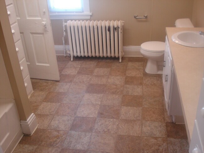 Foto del edificio - 206 Burr