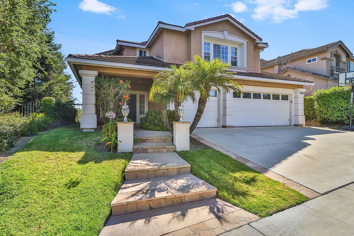 Primary Photo - 1385 Sapphire Dragon St