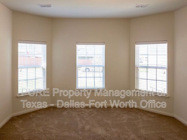 Foto del edificio - 14307 Bridgeview Ln