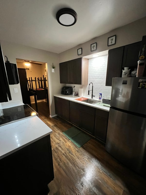 Foto del edificio - 308 W 6th St