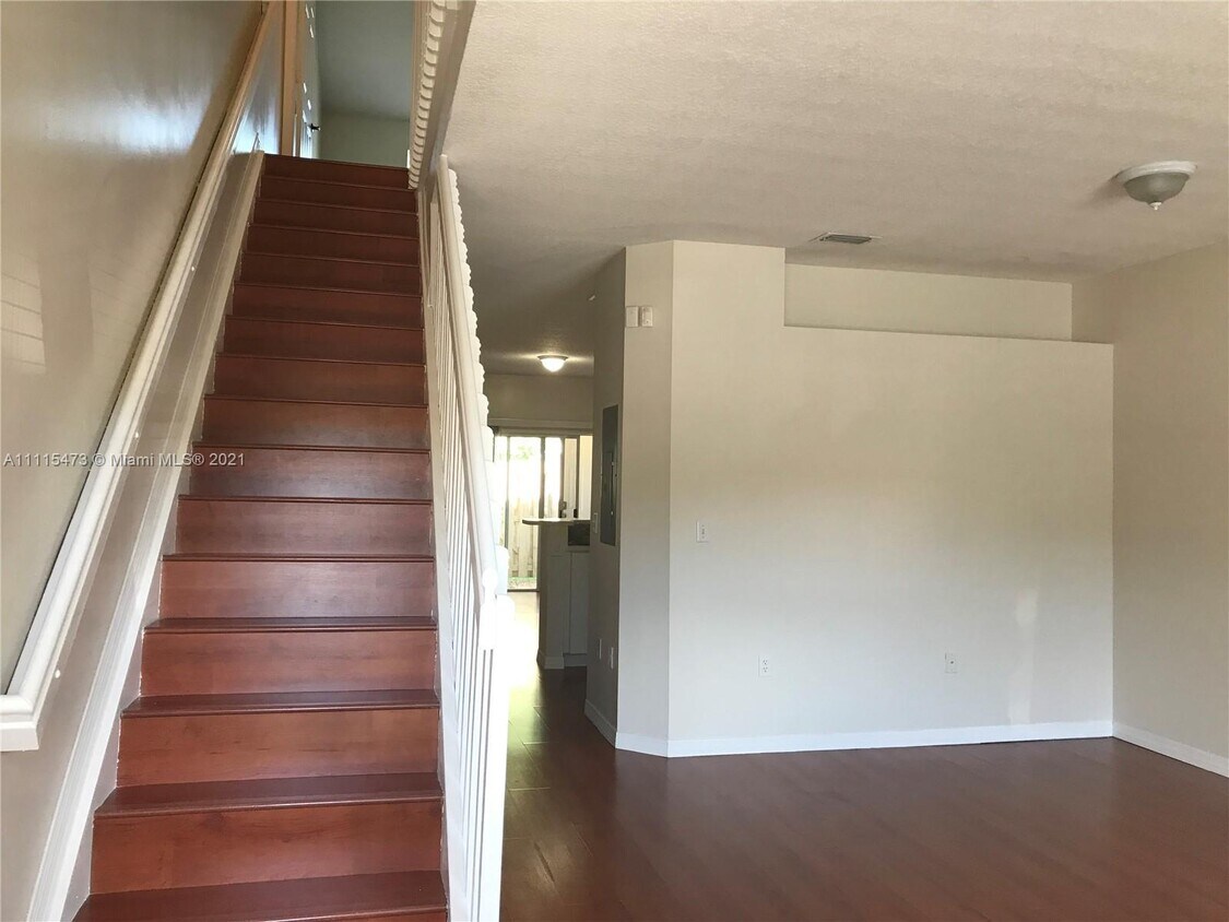 Foto principal - 2219 SE 25th Ave