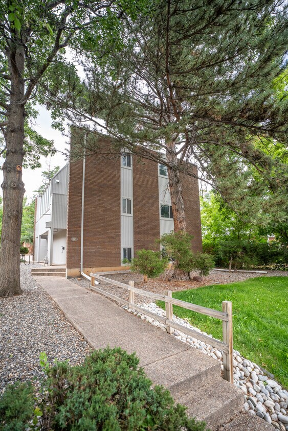 Primary Photo - 845 20th St
