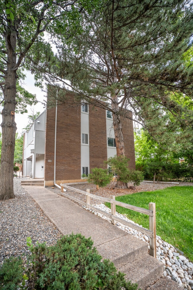 Building Photo - 845 20th St