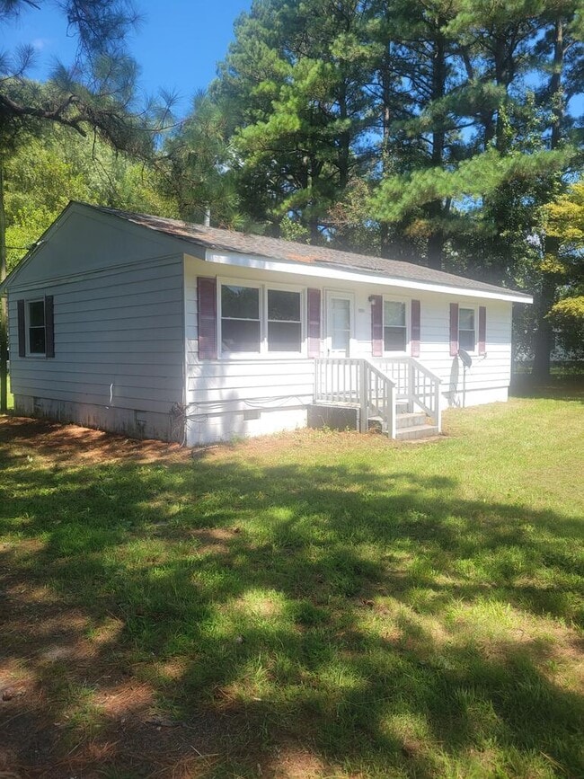 Building Photo - 18301 Plantation Rd